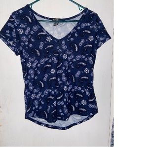 V Neck Blue & White Short Sleeve